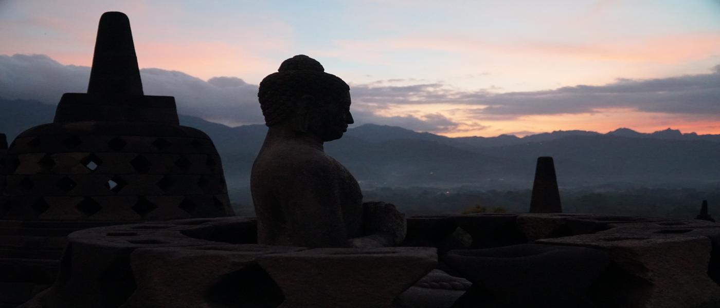 BOROBUDUR SUNSET