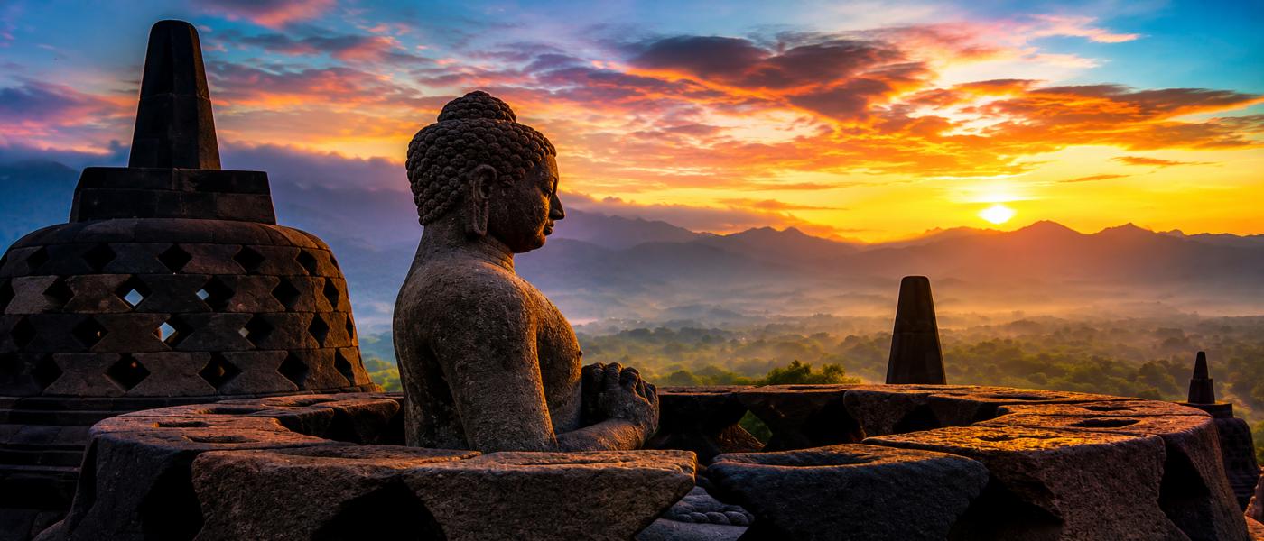 BOROBUDUR SUNSET